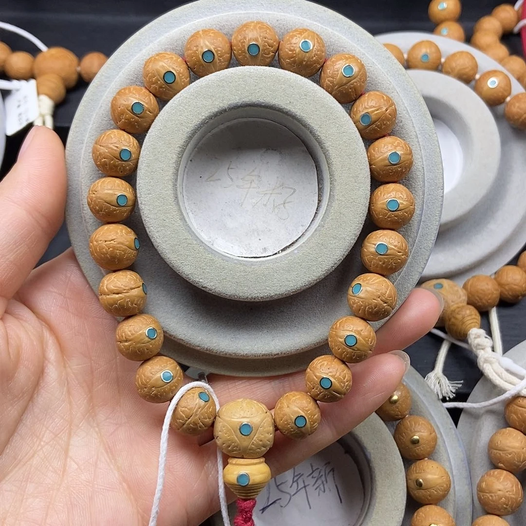 夏***妈凤眼菩提手串12➕松，25年籽