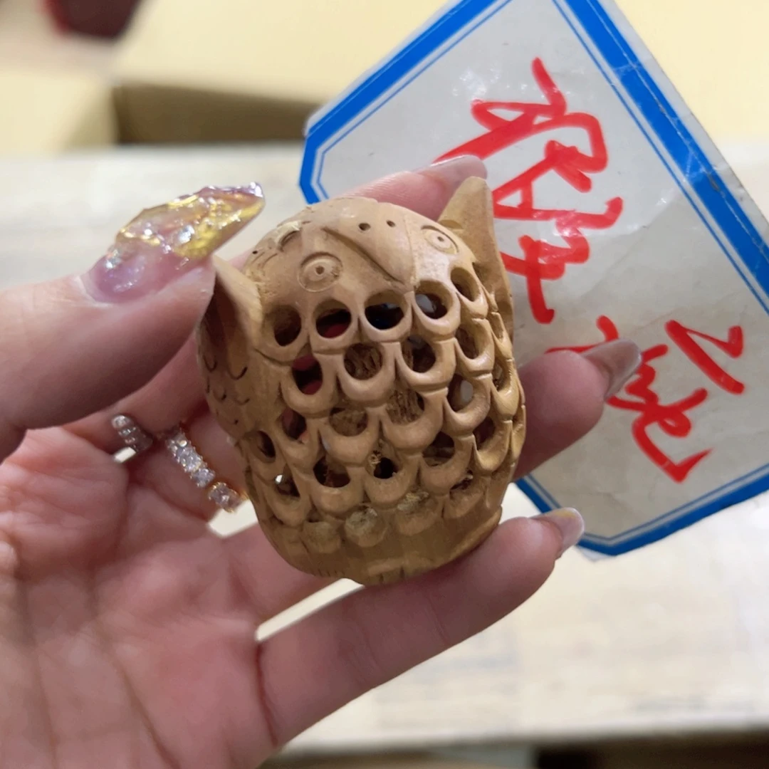 瓷片陶瓷的表面是很薄和