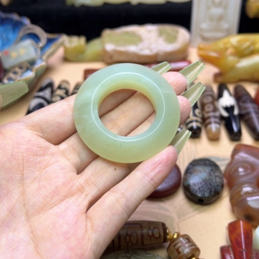 【闪购商品】蛇纹石玉未镶嵌颈饰