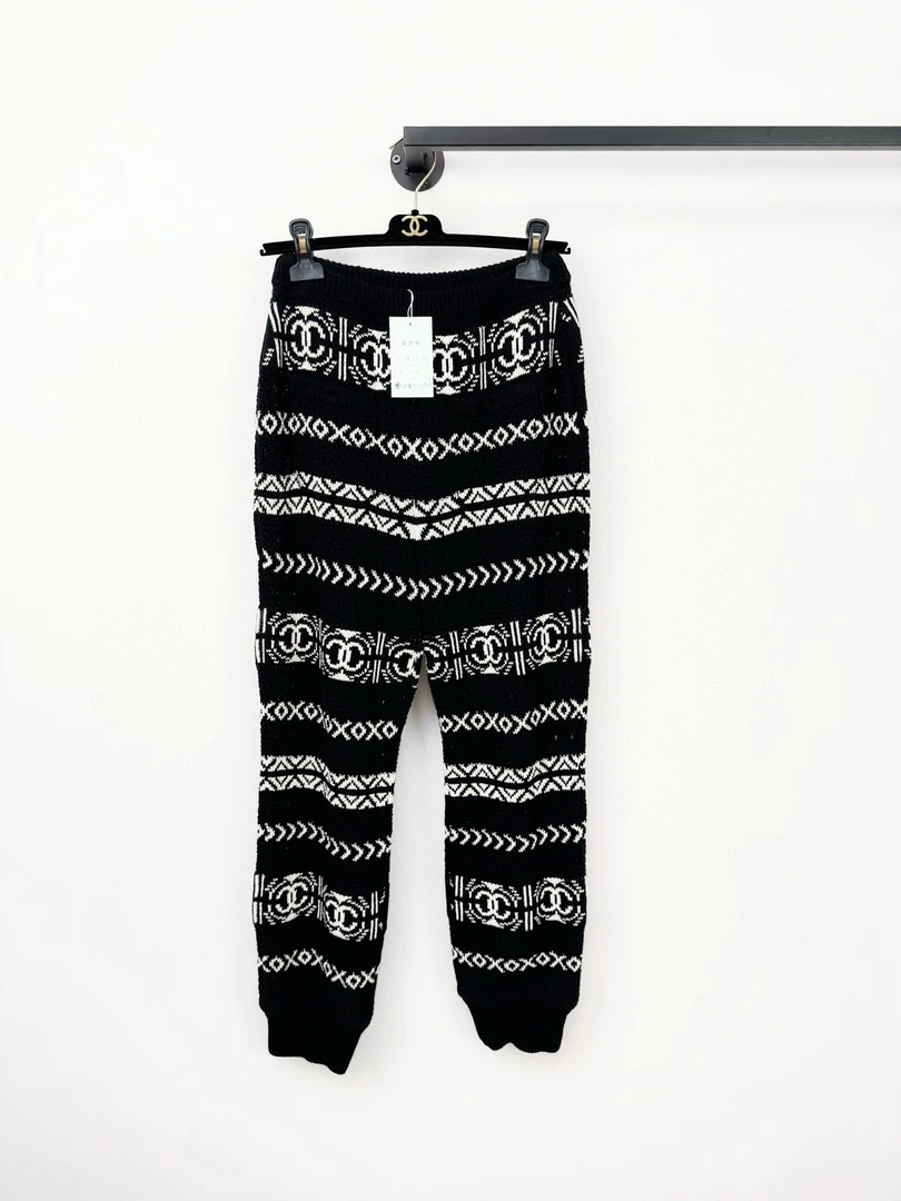 99新 Chanel/香奈儿 针织裤 38码 扣子少一颗 腰围64-68 裤长94