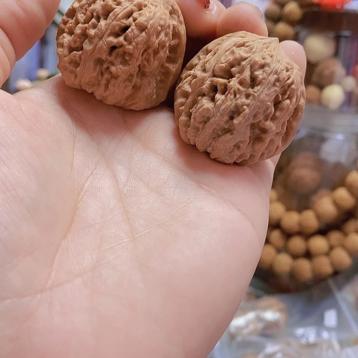 【闪购商品】文玩核桃把件37平谷凹底油