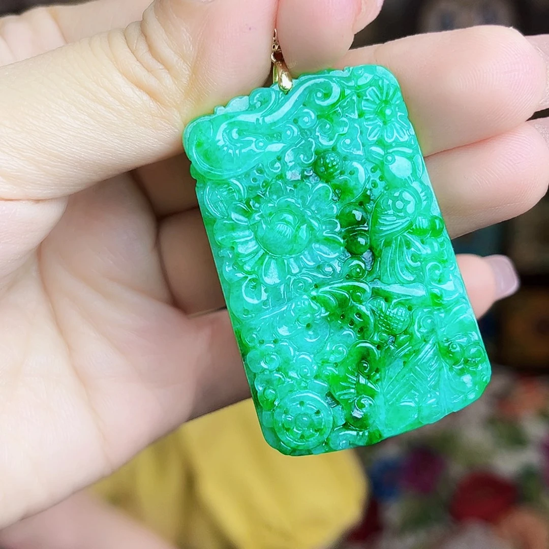 翡翠18K金镶嵌颈饰多样性