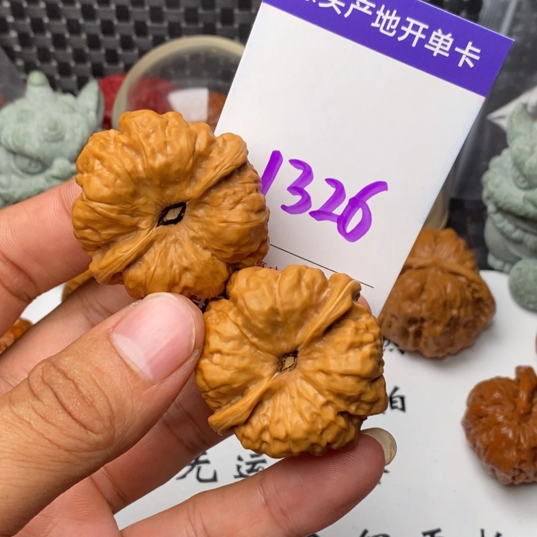 文玩核桃把件左***左核桃
