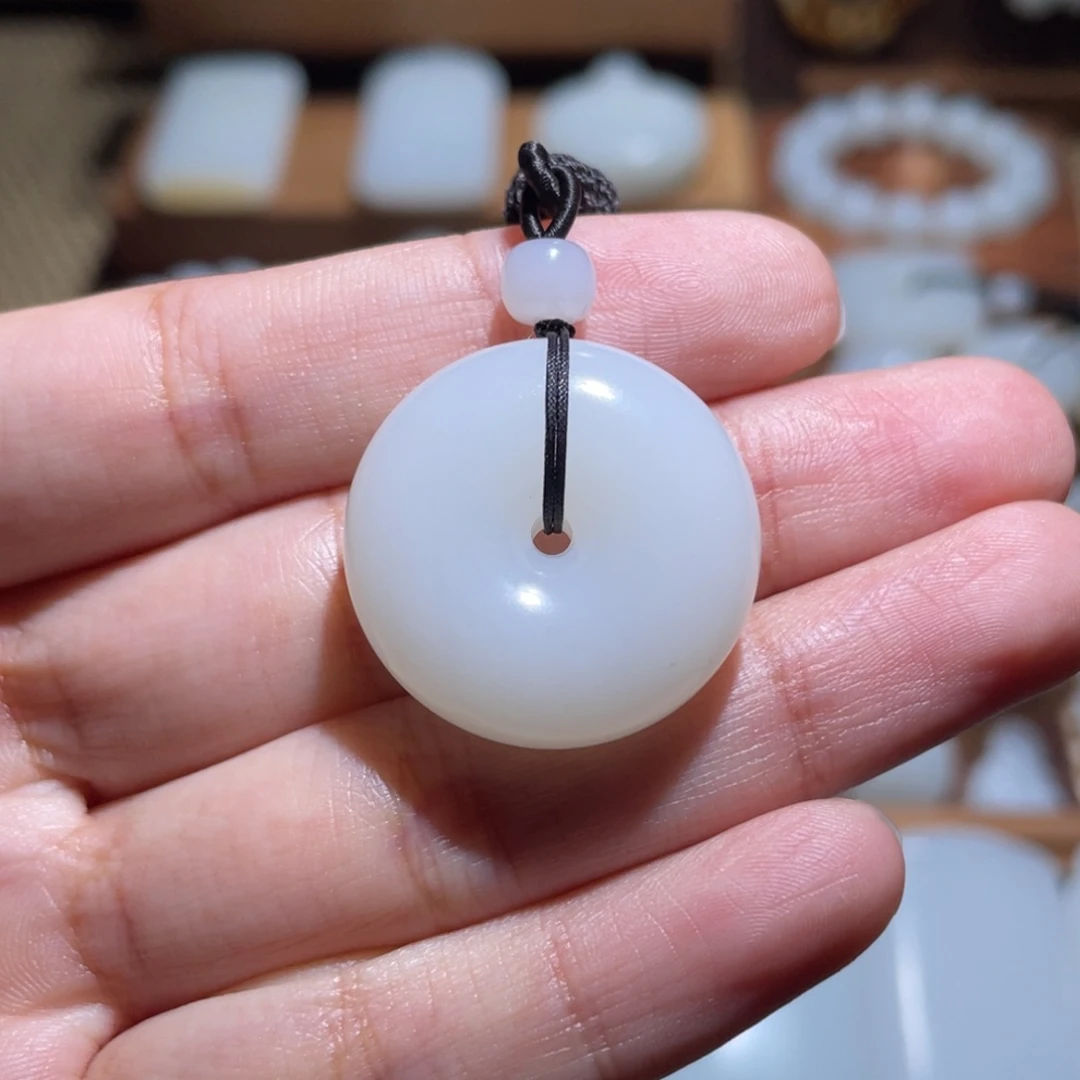 未镶嵌手链和田玉卡26.6