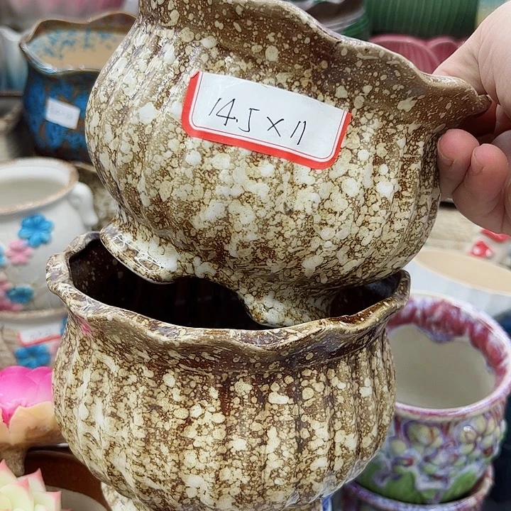 多肉绿植陶瓷花盆9.9包邮，有孔