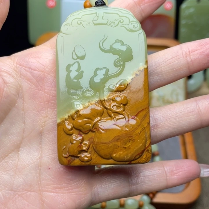 ****L新疆昆仑山料 鼠牌