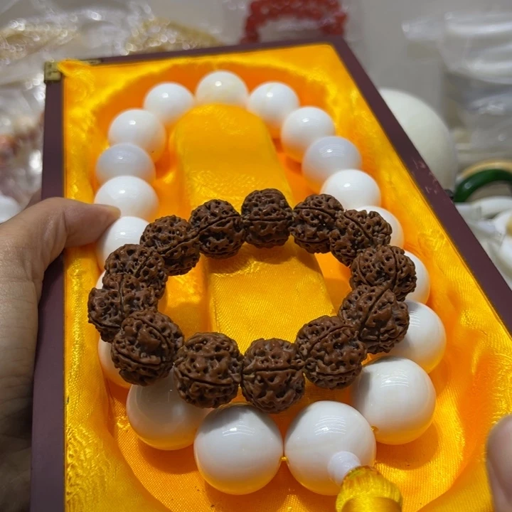 核桃手串/手链2.5全品手持原装礼盒