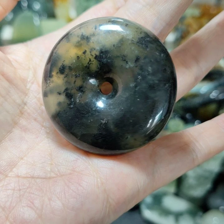 岫玉未镶嵌平安扣