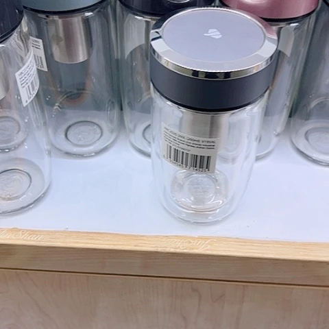 用***4万象玻璃双层V195A，水泥灰260毫升
