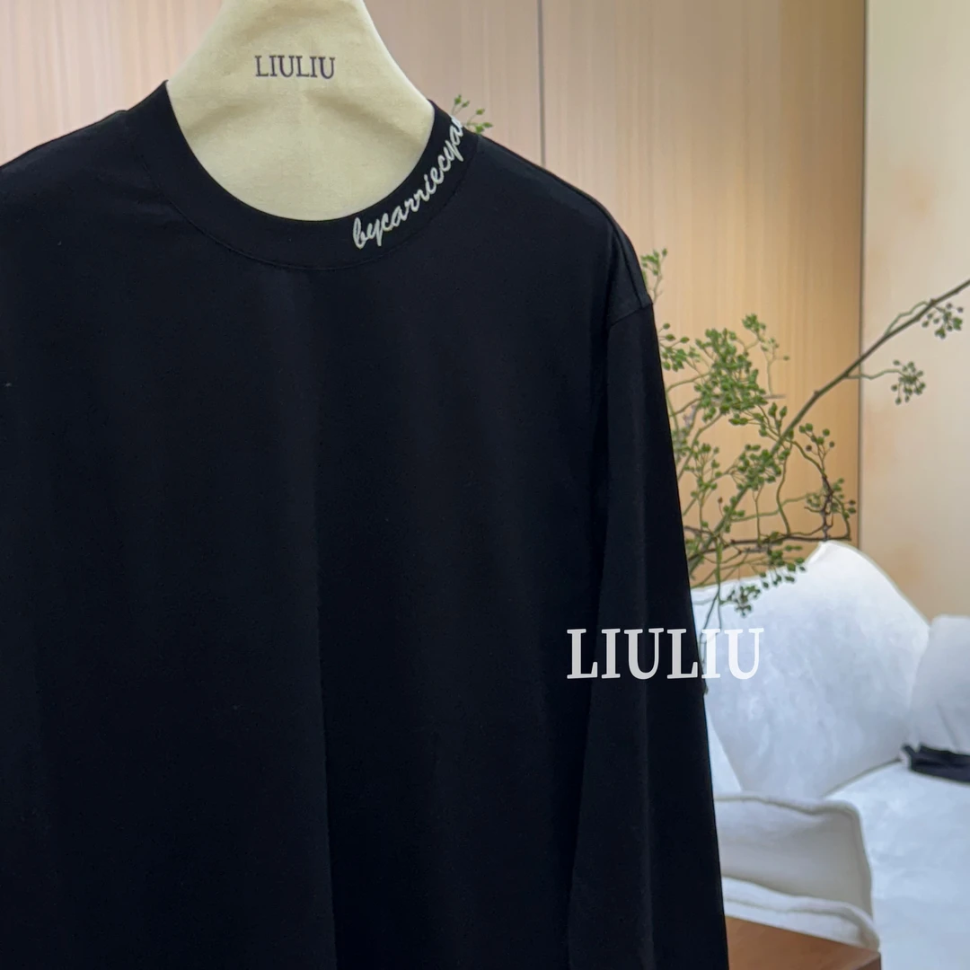LIULIU 领口字母T (NO退NO换)