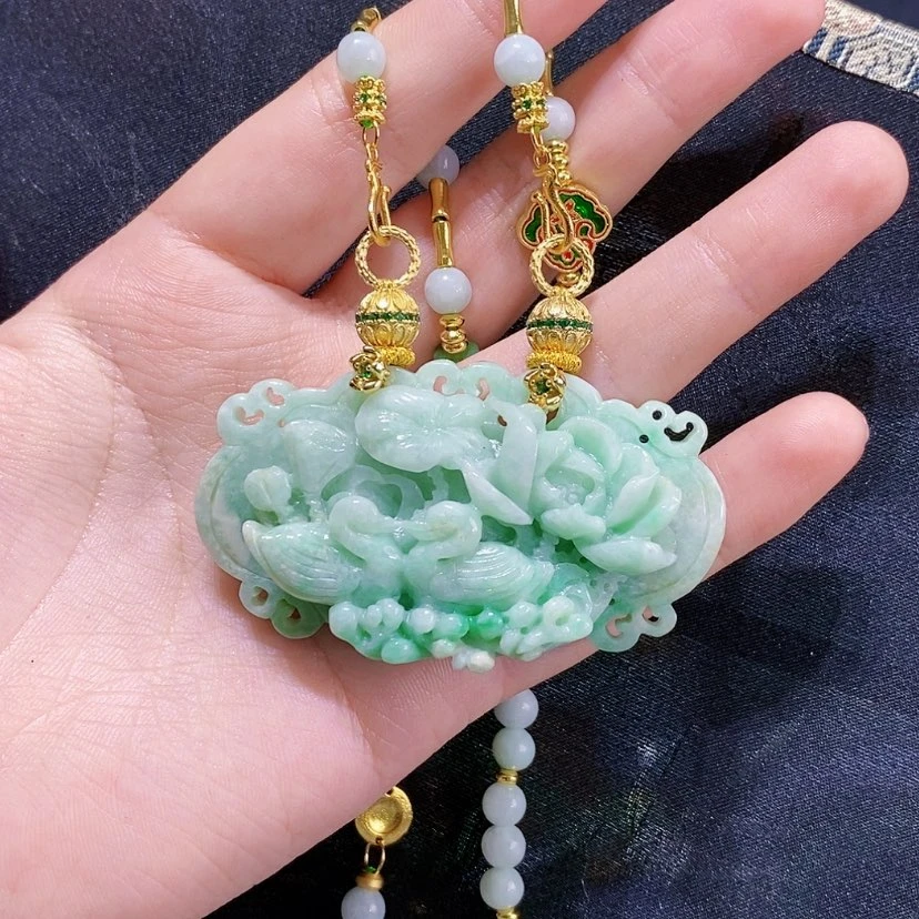 【闪购商品】翡翠未镶嵌颈饰吊坠