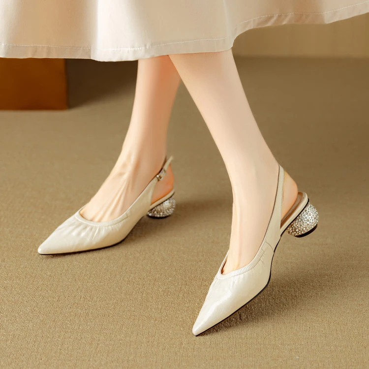 尖头法式套趾中跟女水钻时装凉鞋浅口时尚百搭外穿单鞋轻奢女凉鞋