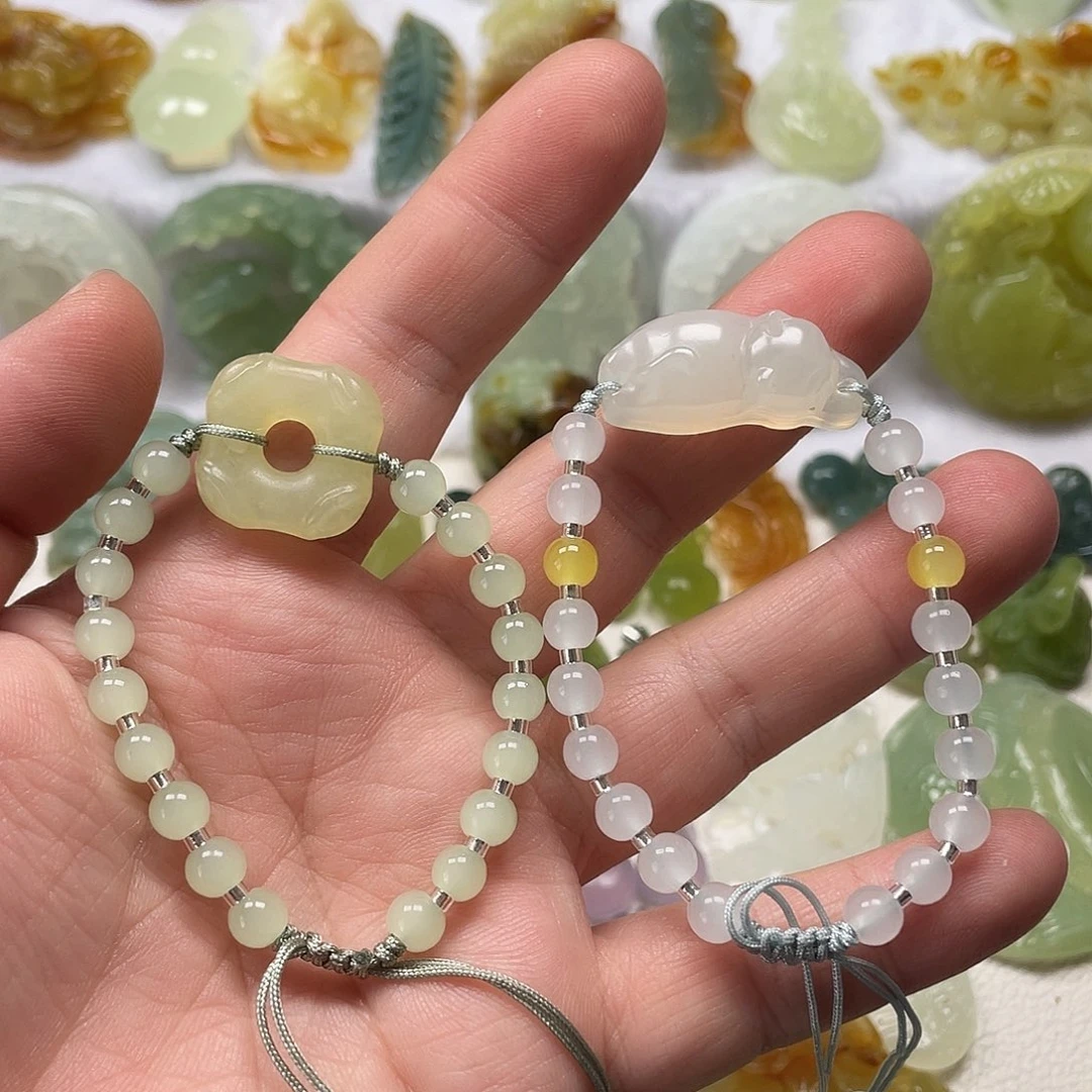 蛇纹石玉未镶嵌颈饰