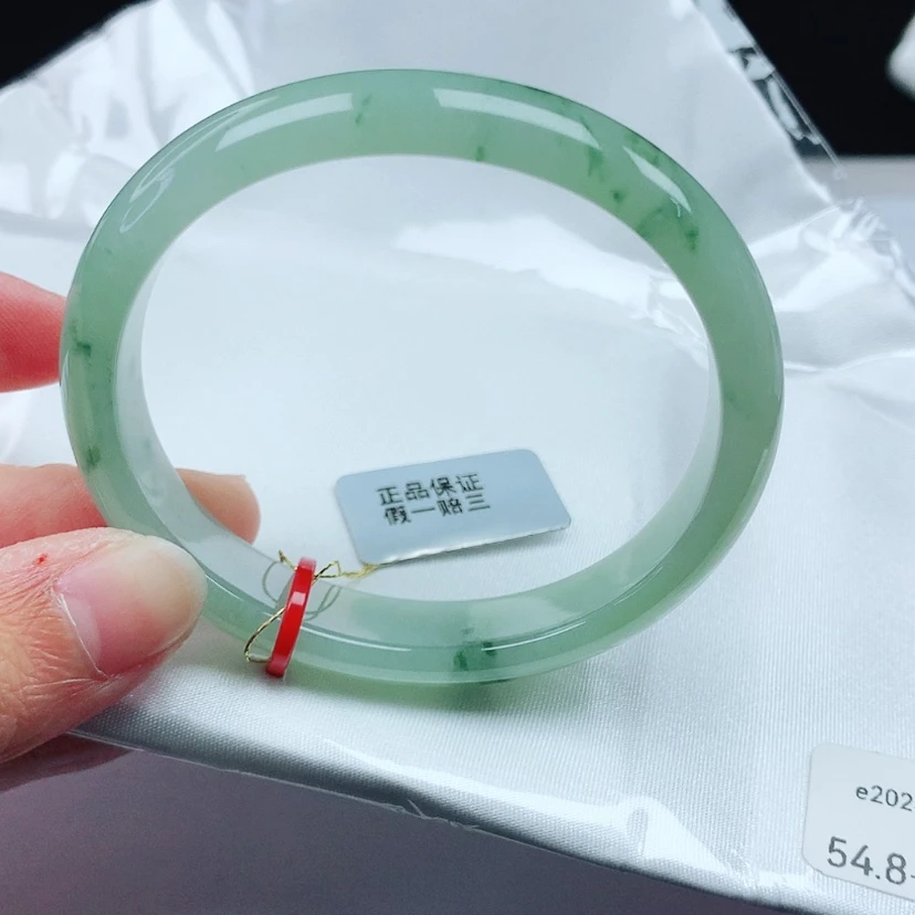 【闪购商品】翡翠手镯未镶嵌陈*54.8圈