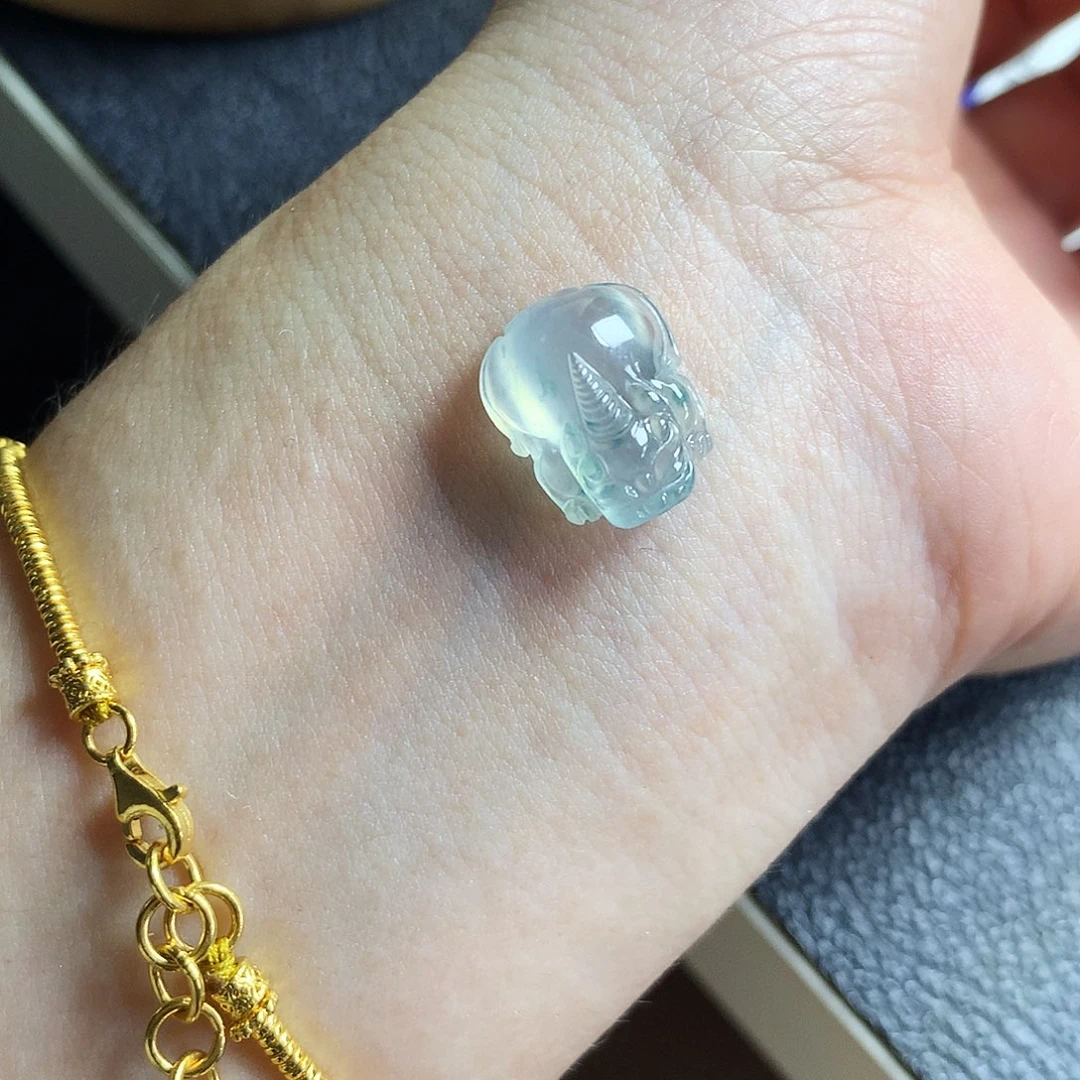 翡翠未镶嵌吊坠(不含链)貔貅