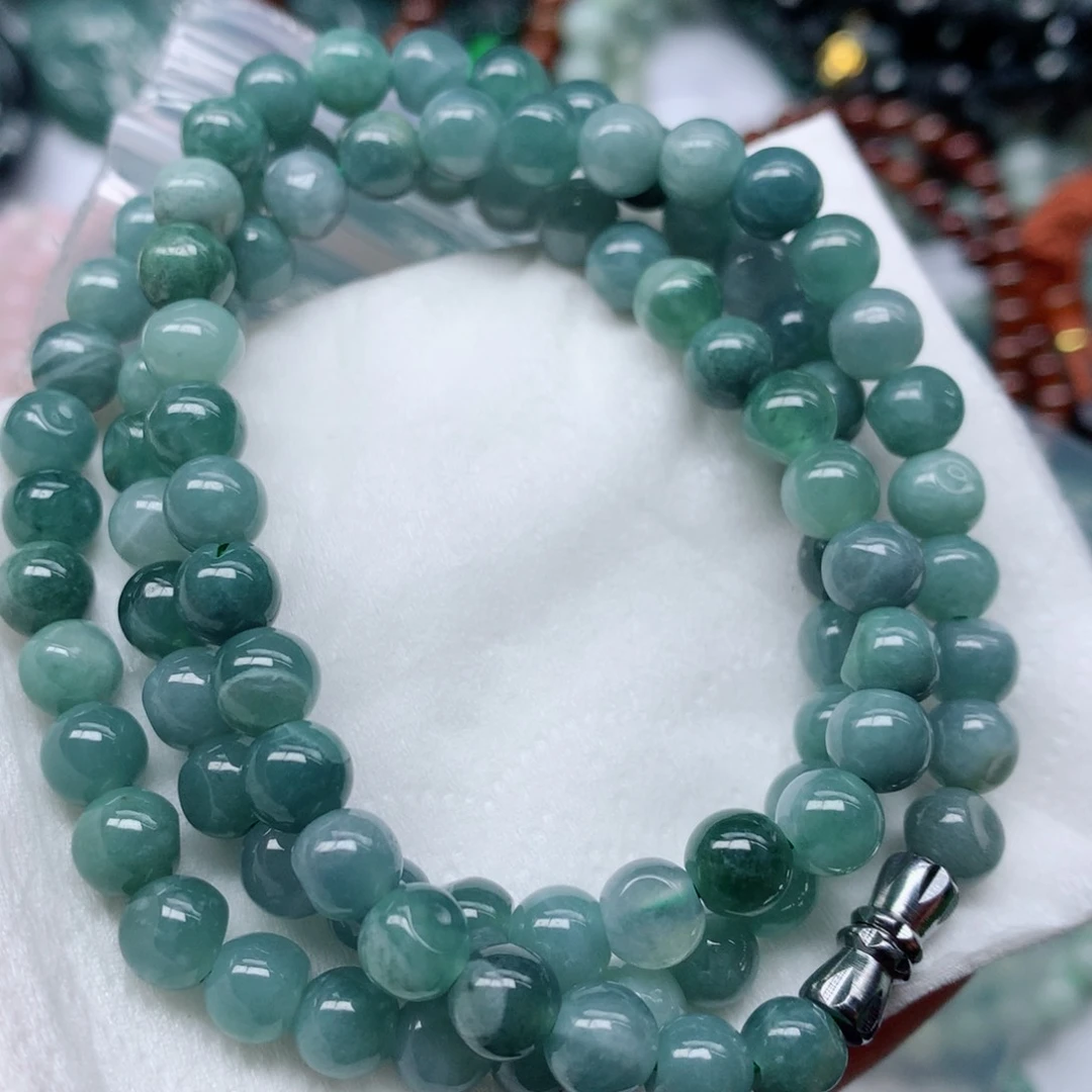 翡翠颈饰未镶嵌手串