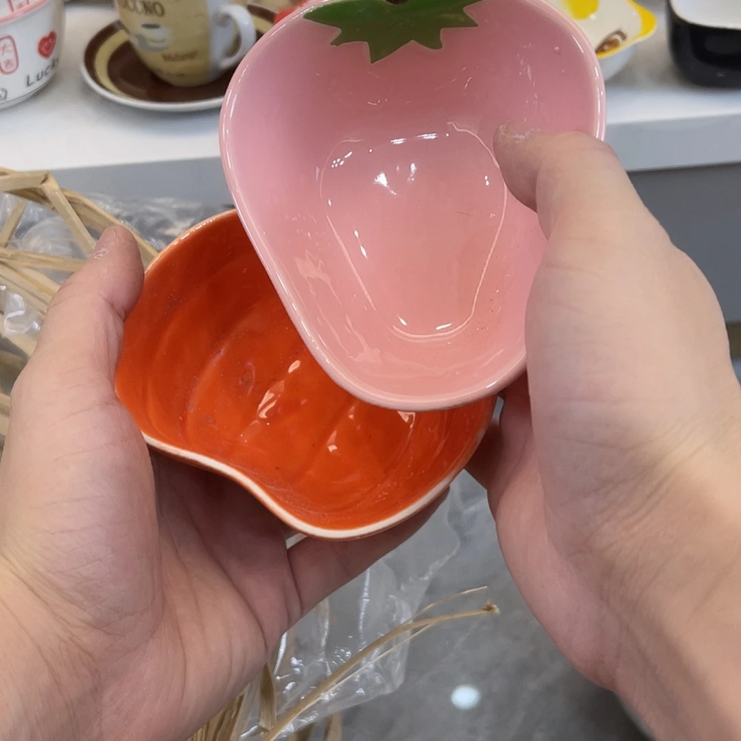 陶瓷微瑕餐具介意勿拍，满18飞！