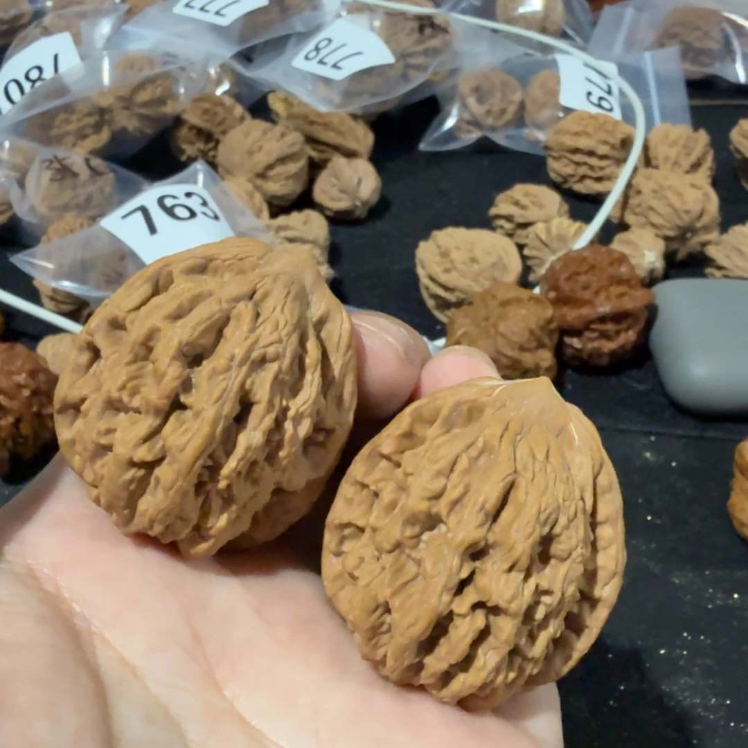 吊坠文玩核桃麦虎