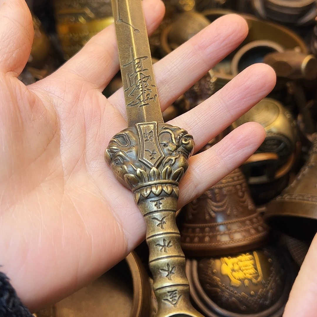 精美铜器工艺品等