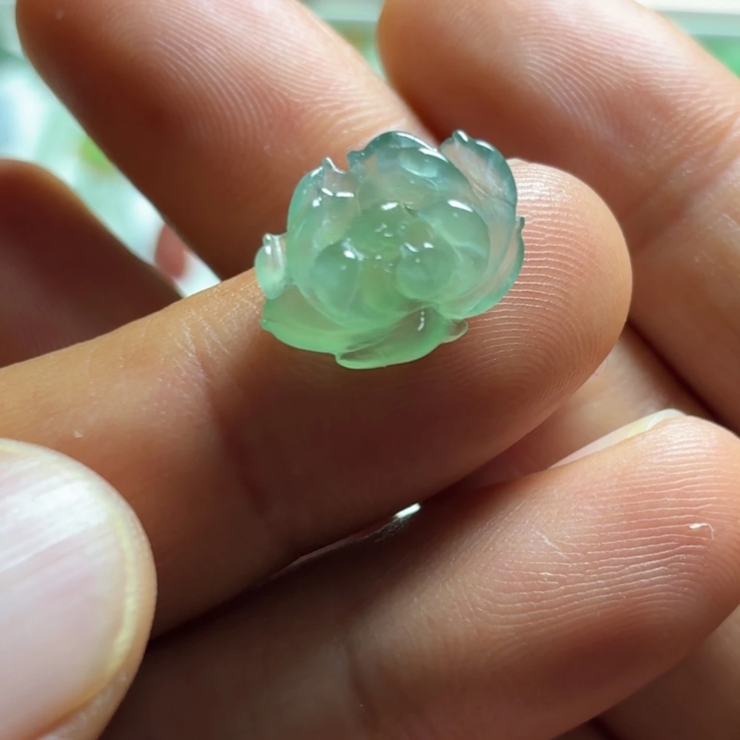 未镶嵌定制翡翠莲花
