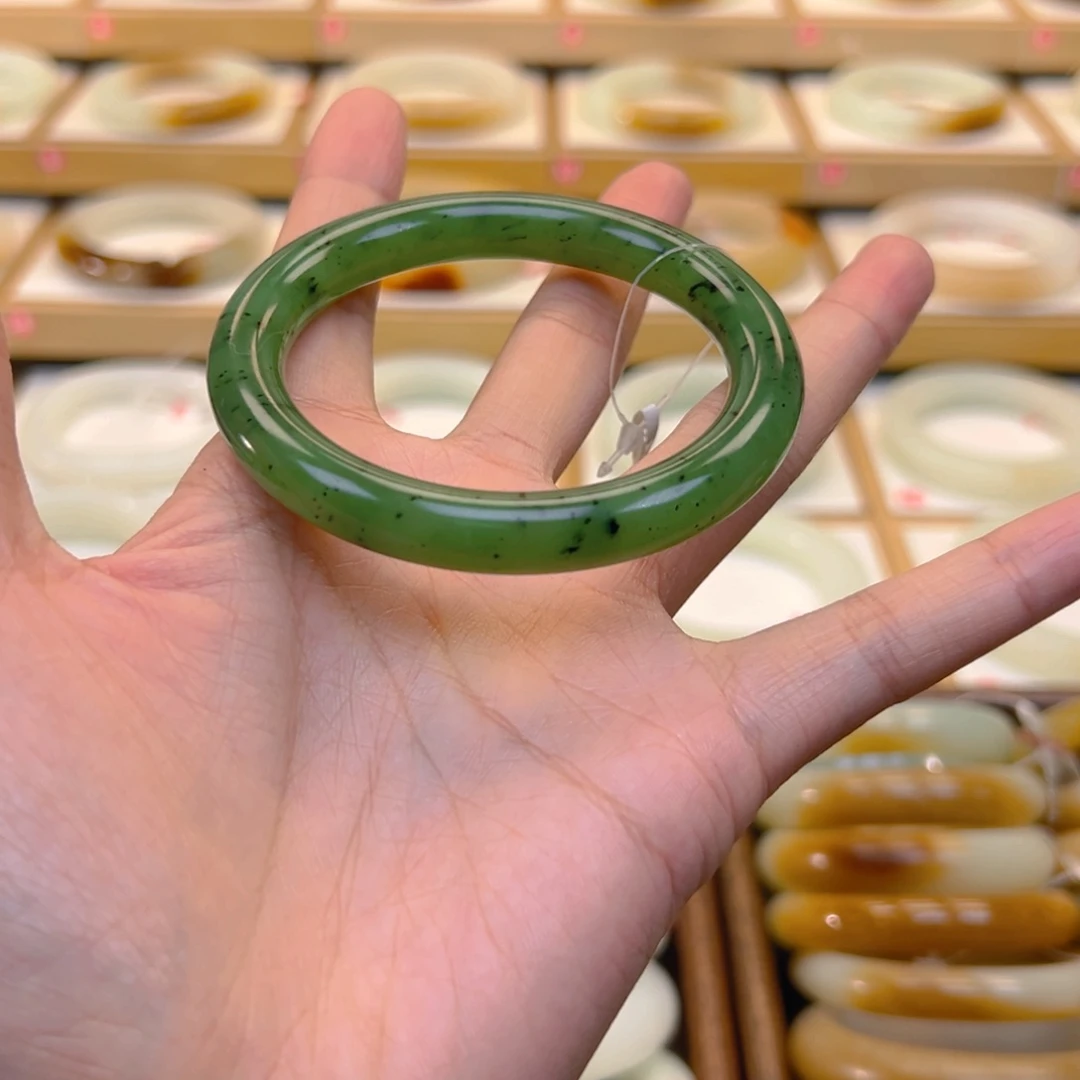 和田玉未镶嵌手镯9