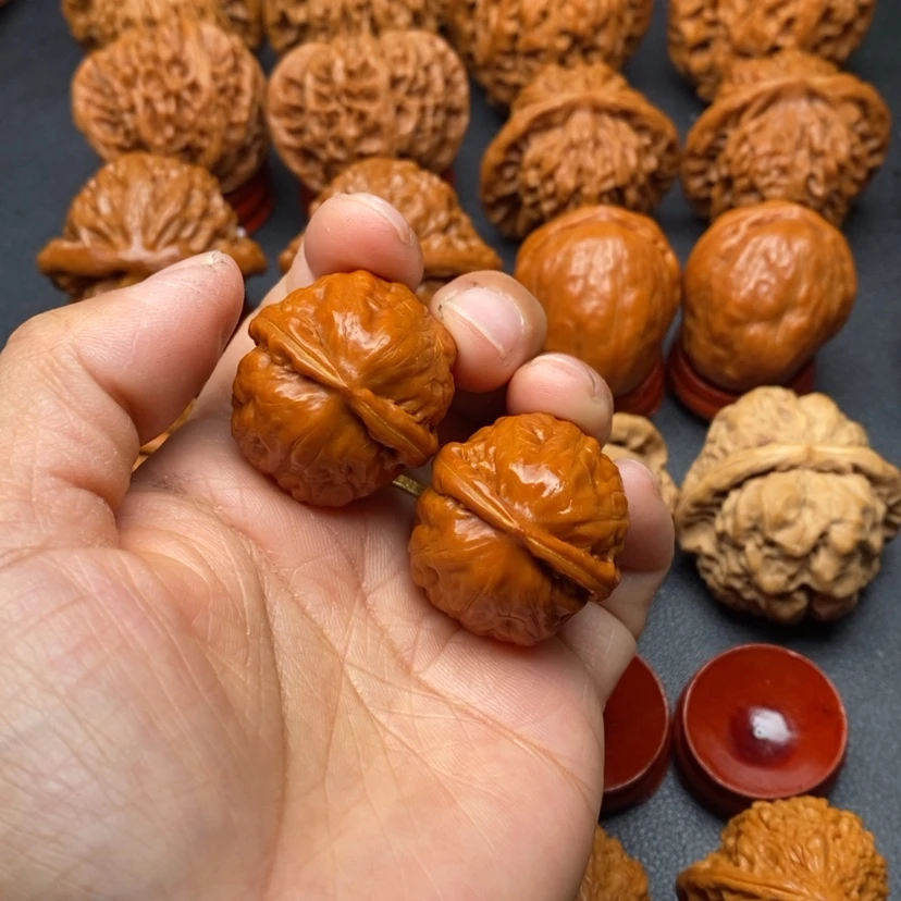 【闪购商品】文玩核桃把件瓷娃娃