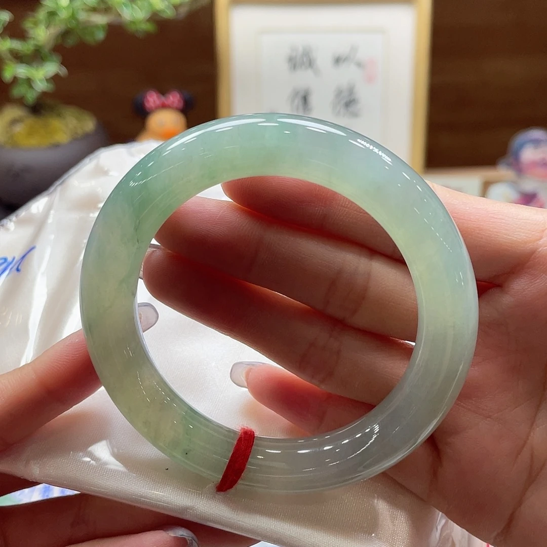翡翠未镶嵌手镯36 号