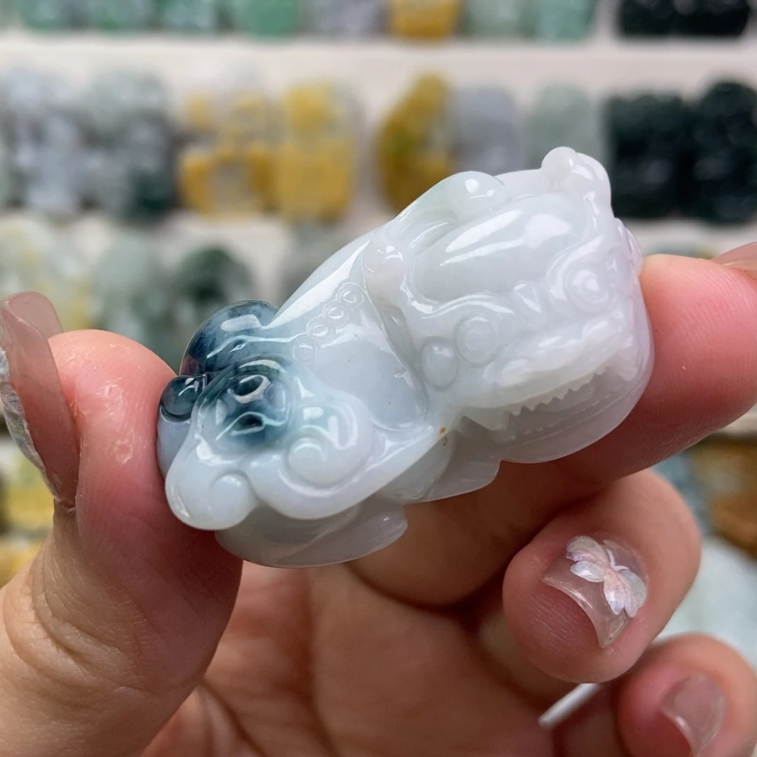 翡翠吊坠(赠链)未镶嵌