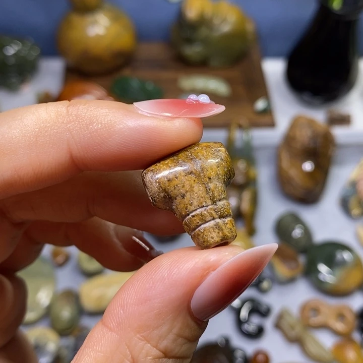 岫岩河磨玉（透闪石质玉）未镶嵌挂件三通1.0 特价不退换