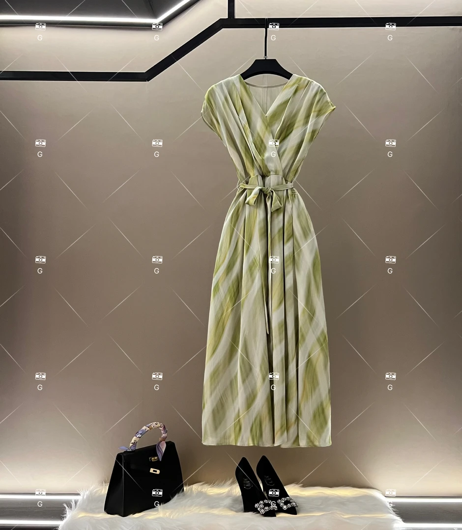 【李娜】夏季新款复古时尚百搭印花无袖连衣裙 H-902