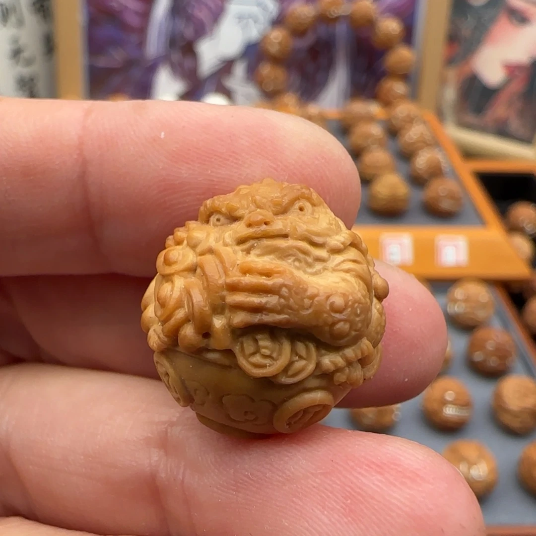 吊坠猴头核桃金蟾
