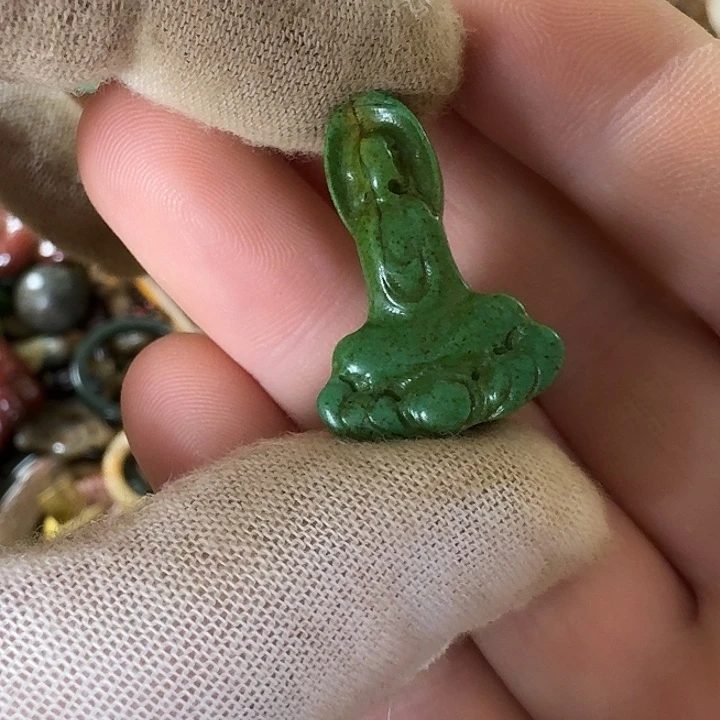 和田玉未镶嵌挂件