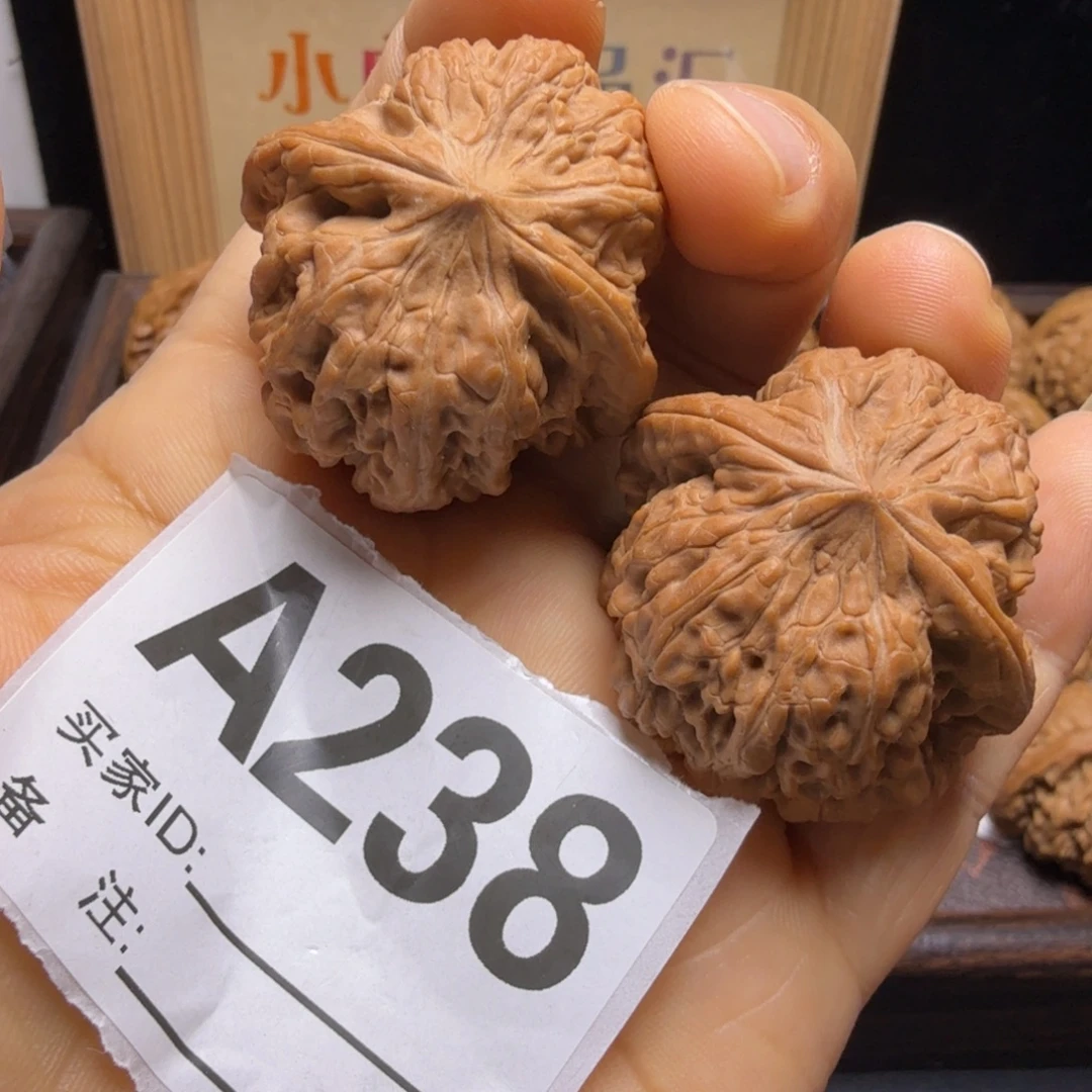 文玩核桃吊坠39尺平谷凹底A238