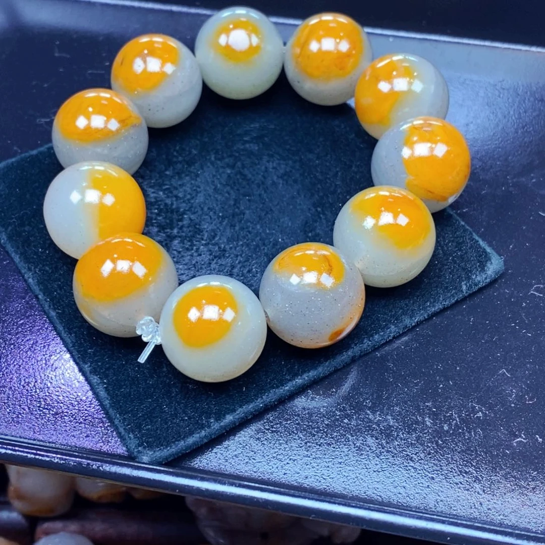 未镶嵌石英质玉（黄龙玉）颈饰