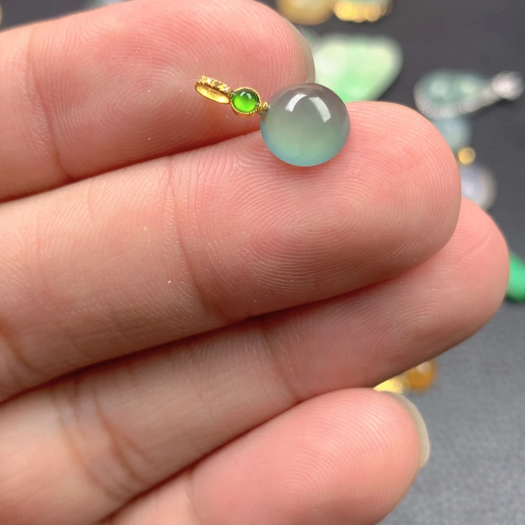 【闪购商品】颈饰18K金镶嵌翡翠翡翠