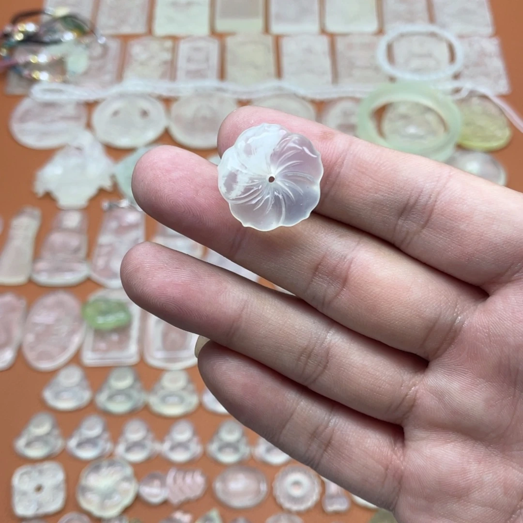 岫玉未镶嵌多样性随机发一