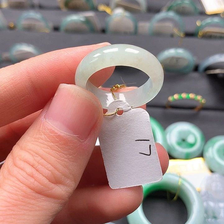 翡翠戒指未镶嵌戒指