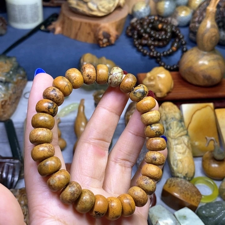 岫岩河磨玉（透闪石质玉）串未镶嵌