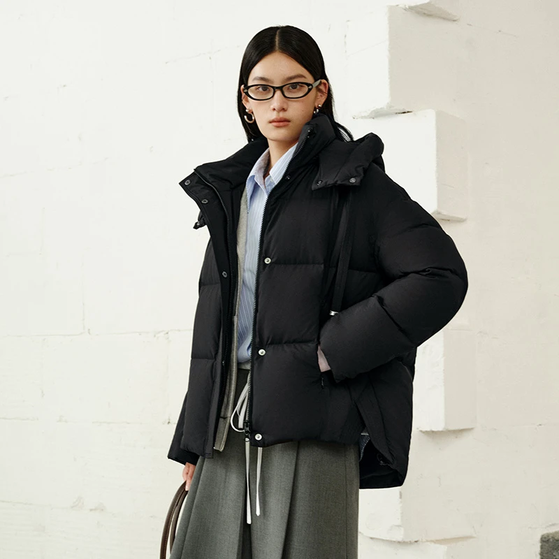 艾莱依时装羽绒服短款连帽加厚保暖女冬季云感无束缚休闲时尚3057