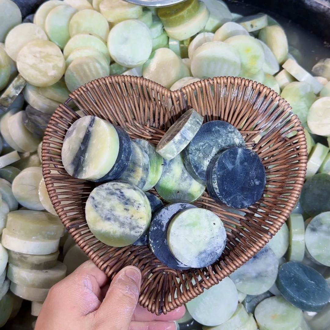 蛇纹石玉岫玉未镶嵌狐***天