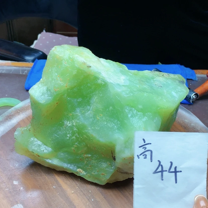 【闪购商品】未镶嵌蛇纹石玉原石