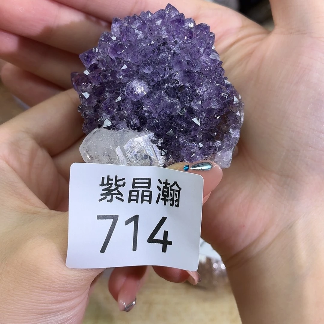 未镶嵌水晶大型摆件（非配饰）
