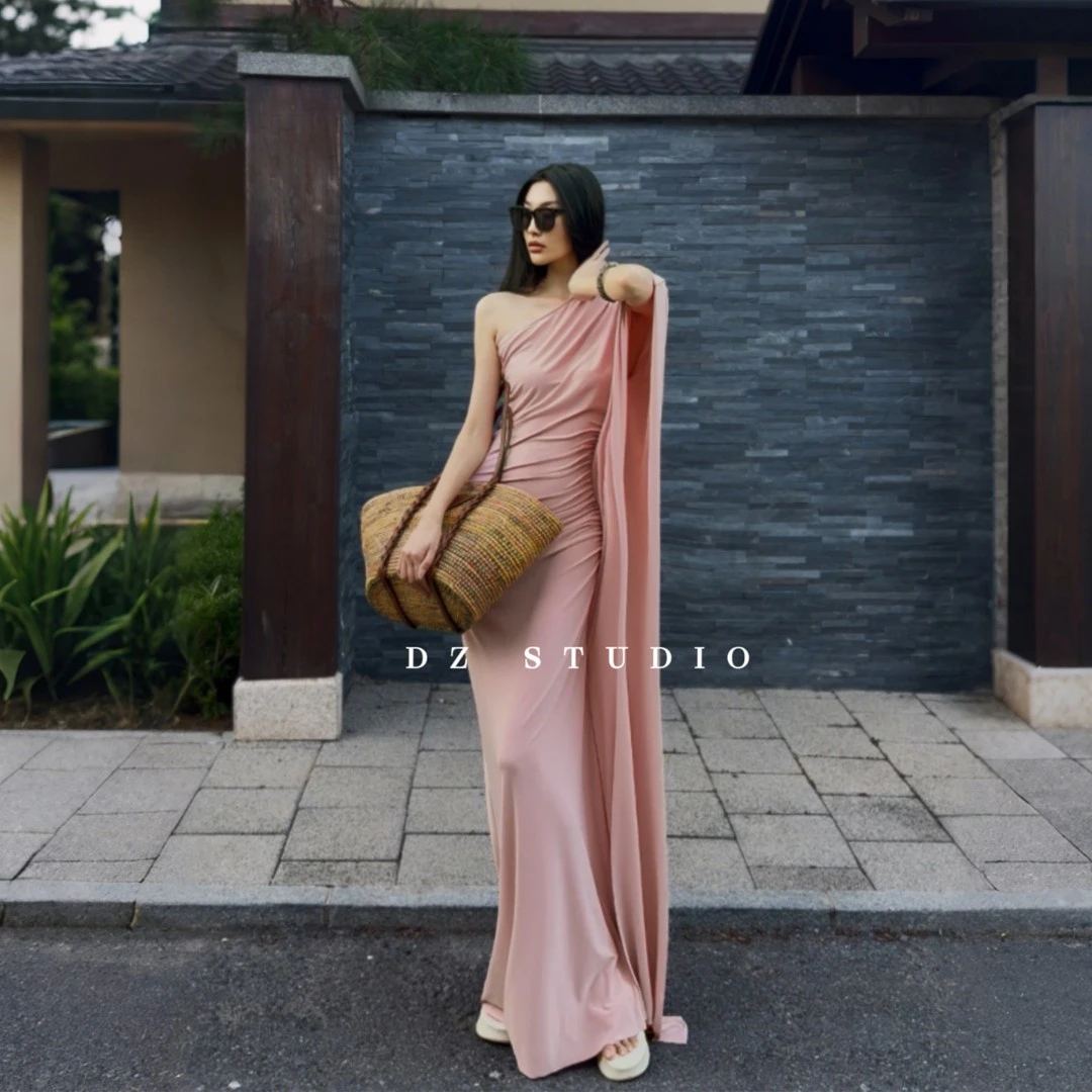 复古女神夏季斜肩大飞袖堆褶连衣裙侧开叉小众法式显瘦裙子长裙女