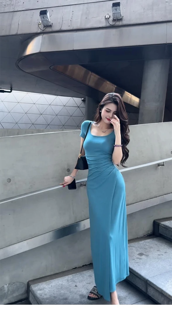 法式方领包臀褶皱连衣裙女夏季2025新款洋气性感修身显瘦短袖长裙