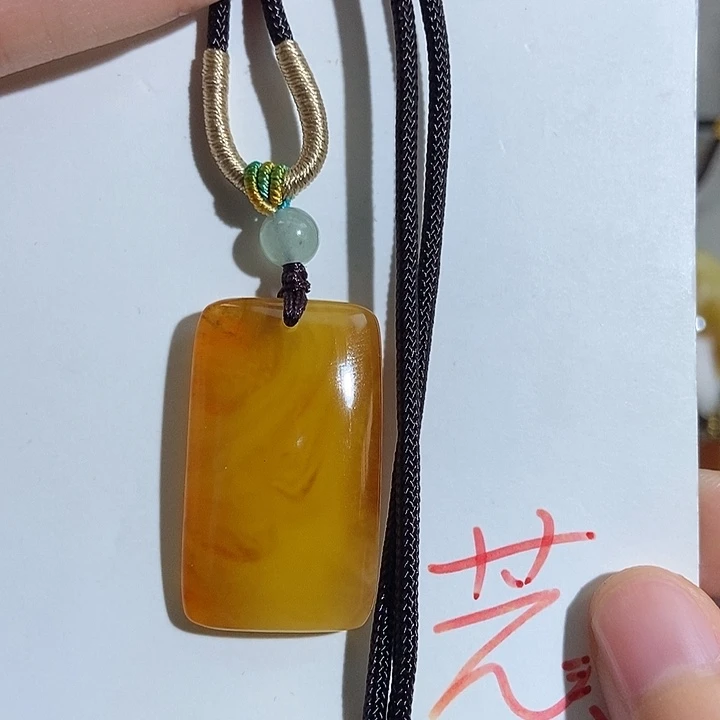 未镶嵌琥珀珠宝奇石