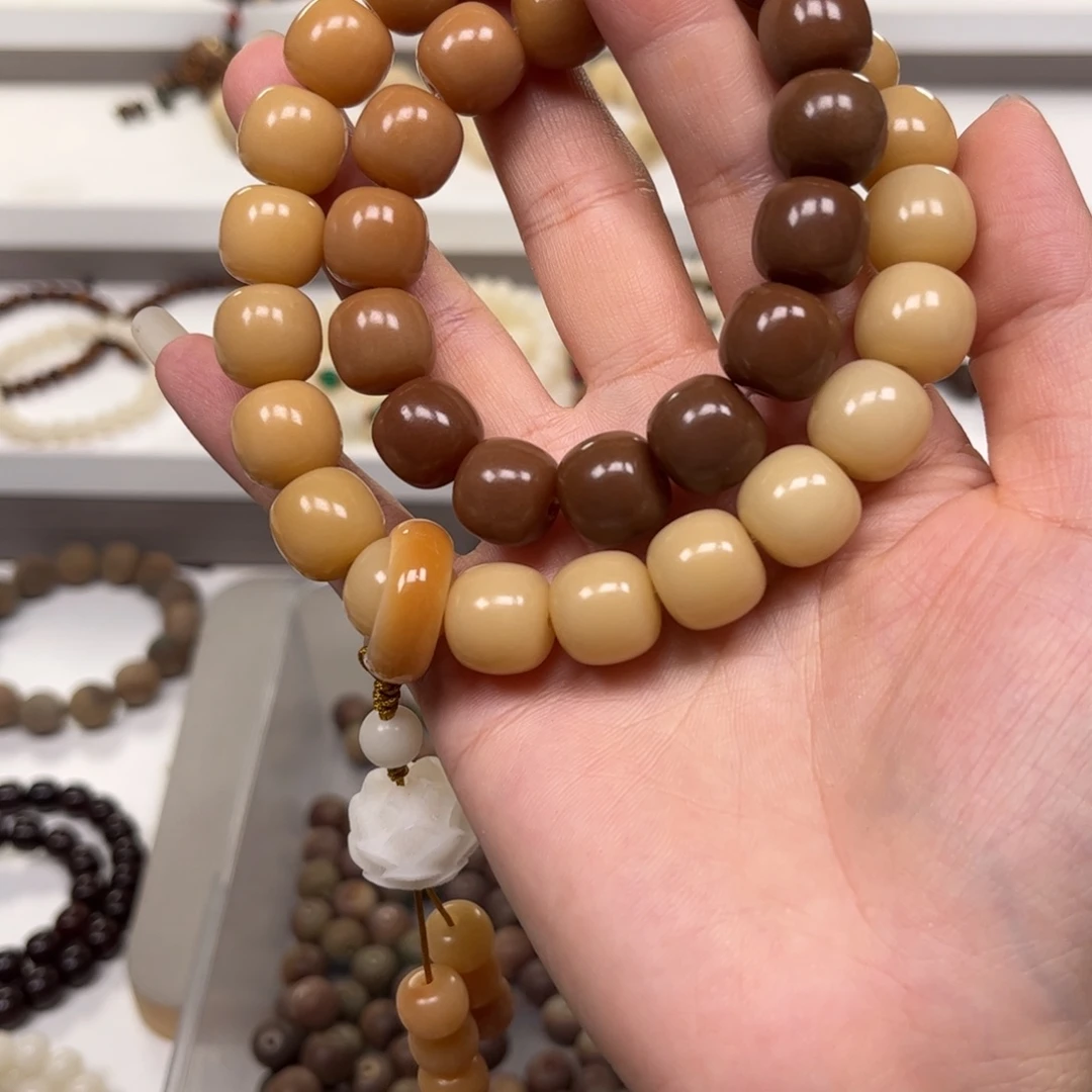 吊坠白玉菩提渐变手串一条卡13的