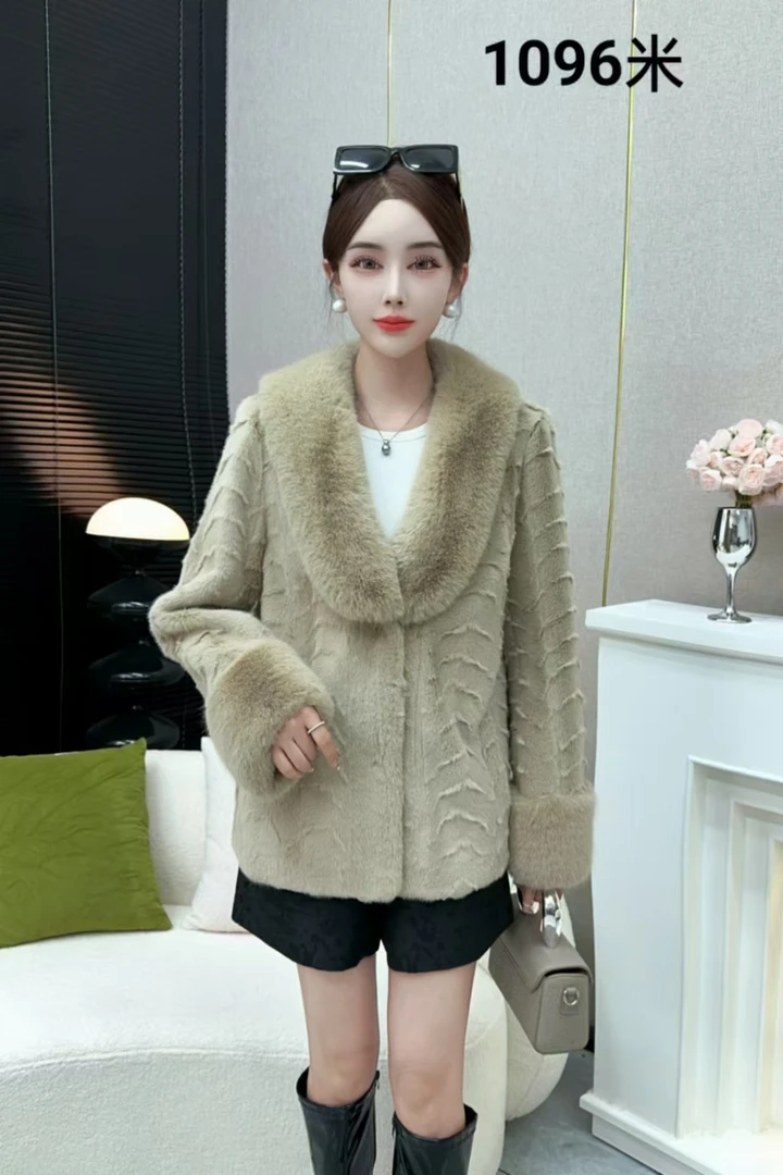 冬季女士时尚保暖百搭外套 1096 -A135