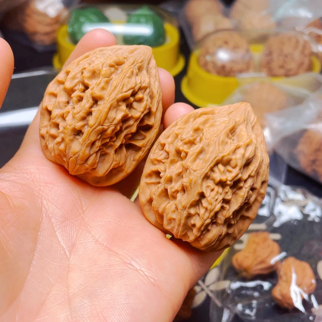 吊坠文玩核桃鸡心一对