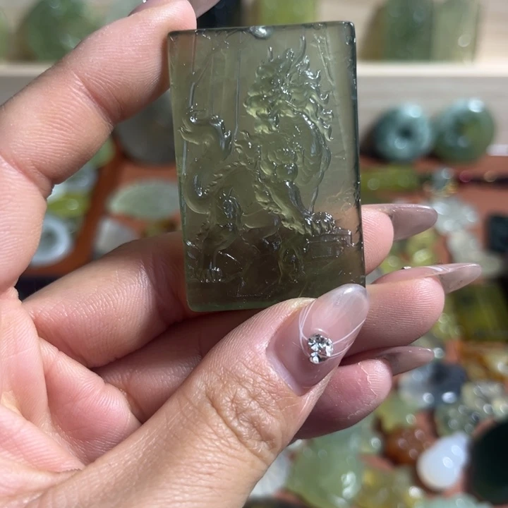 蛇纹石玉合金颈饰