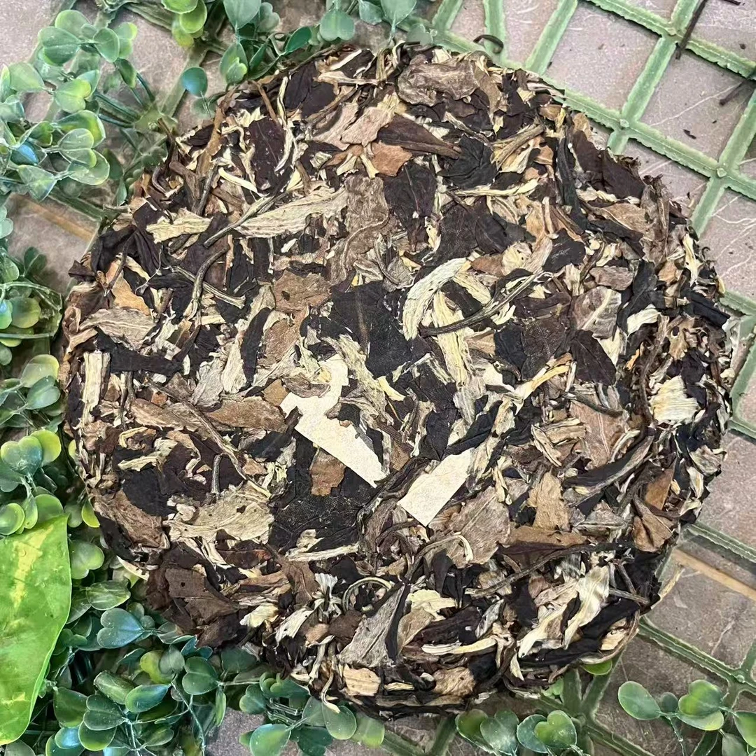 雨腾古茶   爷爷私藏" Q境J "绿X芽白M丹300g/饼 （12月29）